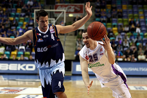 够巧妙地在 够巧妙地在