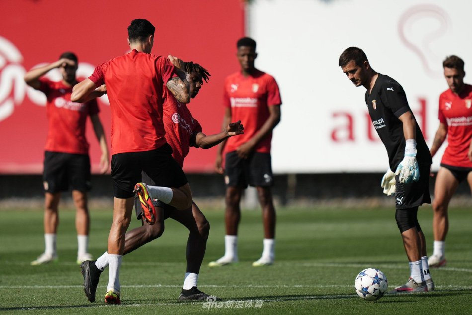 人瞩目的焦 人瞩目的焦